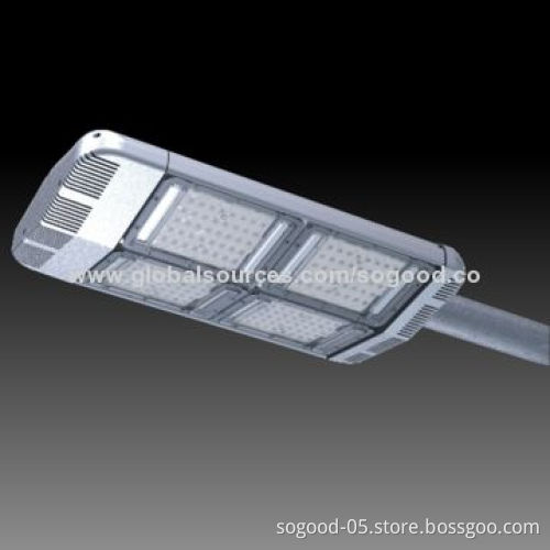 80W LED Streetlight with 80W Power Consumption, UL Mark